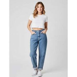 Denim & Co | NWT High Rise Tappered Smooth Booty Mom Jeans